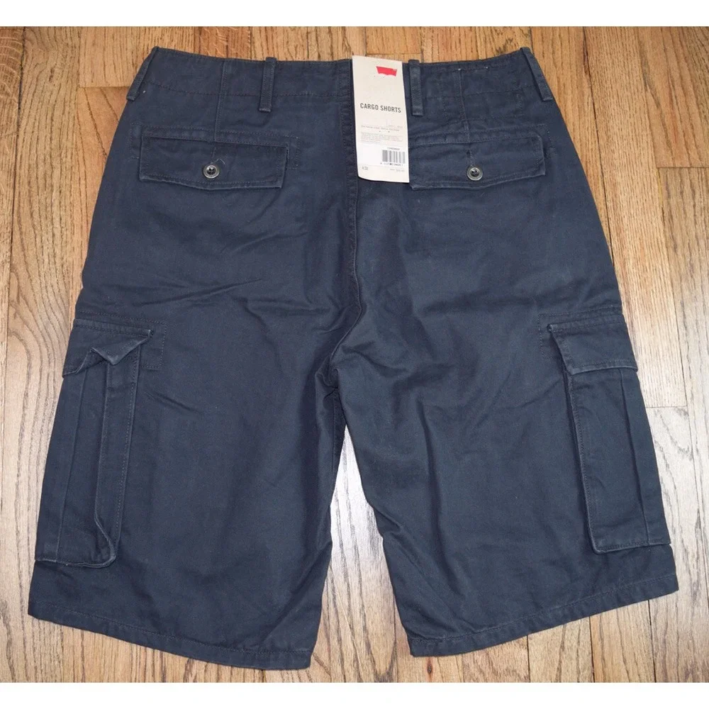 NWT Levi's Black Cargo Pocket Shorts Men's Size‎ 30